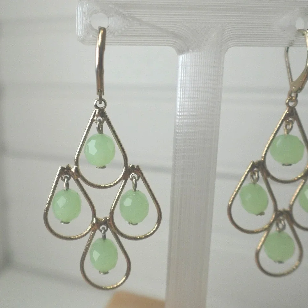 Y2K Dangle Earrings Green Beads Gold Tone Chandelier Tiered Pierced Jewelry